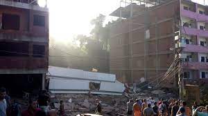 Prédio de quatro andares desaba no Rio de Janeiro