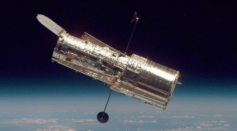 Hubble e telescópio volta a coletar dados espaciais