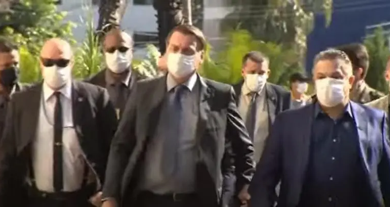 Centrão trai Bolsonaro, rejeita voto impresso e o Distritão e resgata as Coligações.