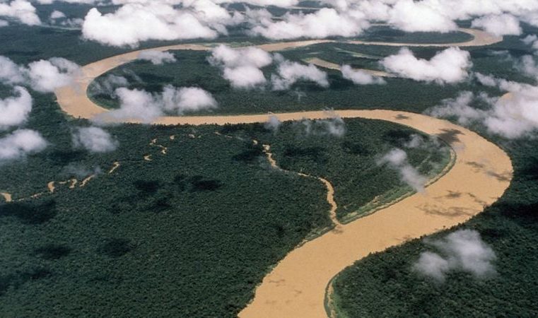 Guerrilheiros colombianos atravessam fronteira por garimpo ilegal na Amazônia