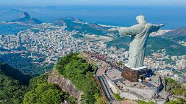 O Cristo Redentor completa 90 anos neste dia 12 de outubro, juntamente às comemorações do Dia de Nossa Senhora Aparecida.