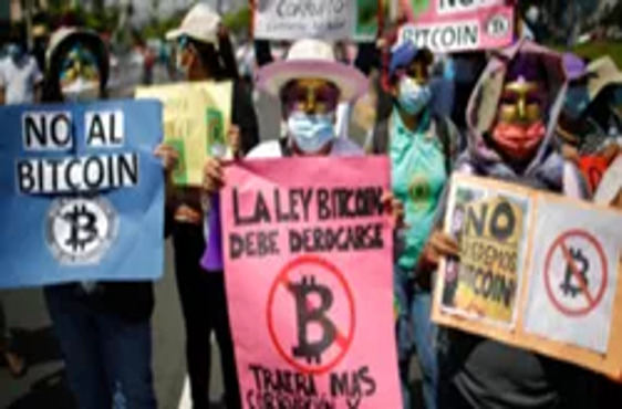 FMI recomenda a El Salvador que deixe de usar bitcoin como moeda oficial
