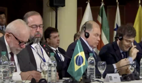 Milei ri de Lula quando discursou.