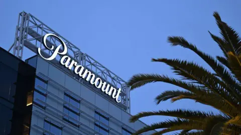 FCC dos EUA aprova fusão de US$ 8 bilhões entre Skydance e Paramount
