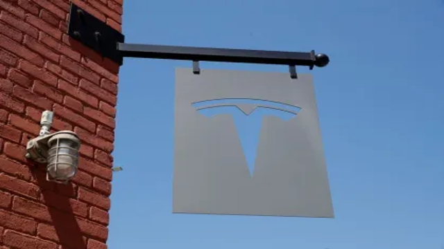 Ações da Tesla despenca