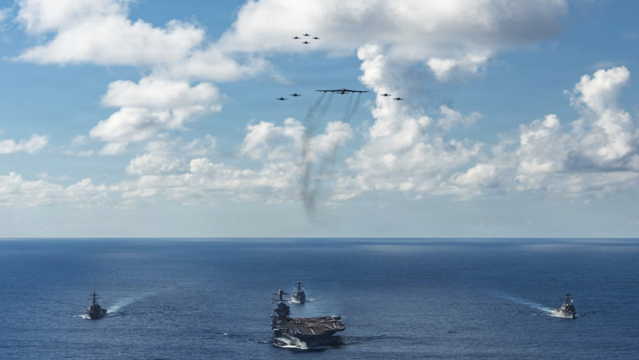 Maior porta-aviões do EUA entra no Caribe em meio à tensão com a Venezuela