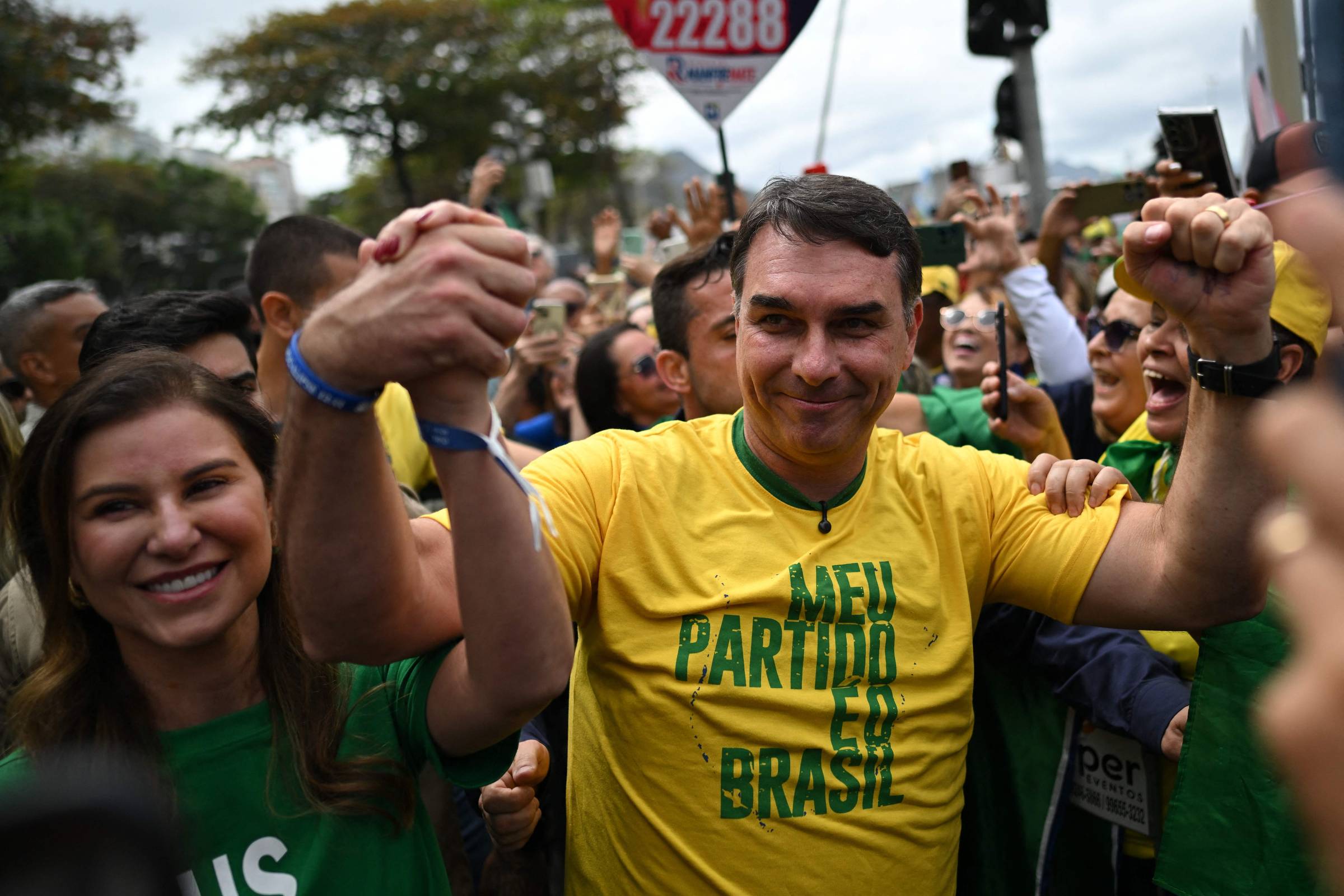 Datafolha, 2º turno: Lula, 46%; Flávio Bolsonaro, 44%